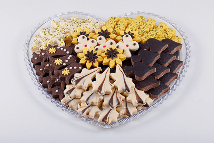 شیرینی خانگی قلب درشت